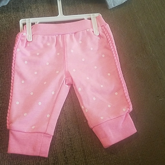 Newborn long sleeve onesie with pants - Picture 3 of 4